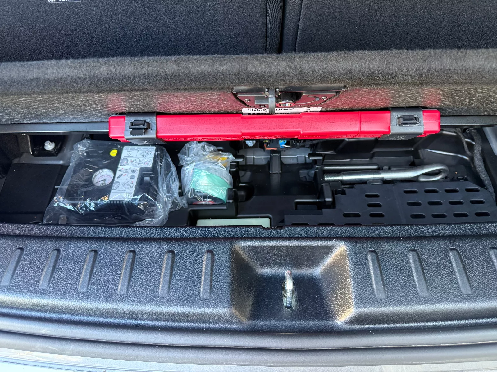 Photo de MERCEDES GLB