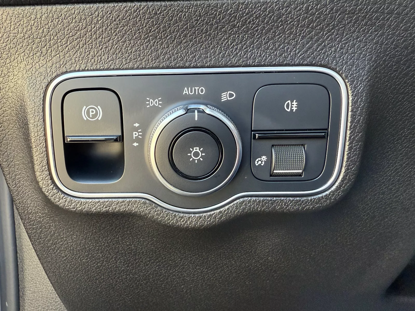 Photo de MERCEDES GLB