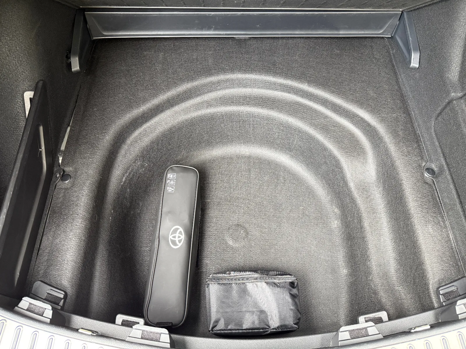 Photo de TOYOTA COROLLA TOURING SPORTS HYBRIDE MY22