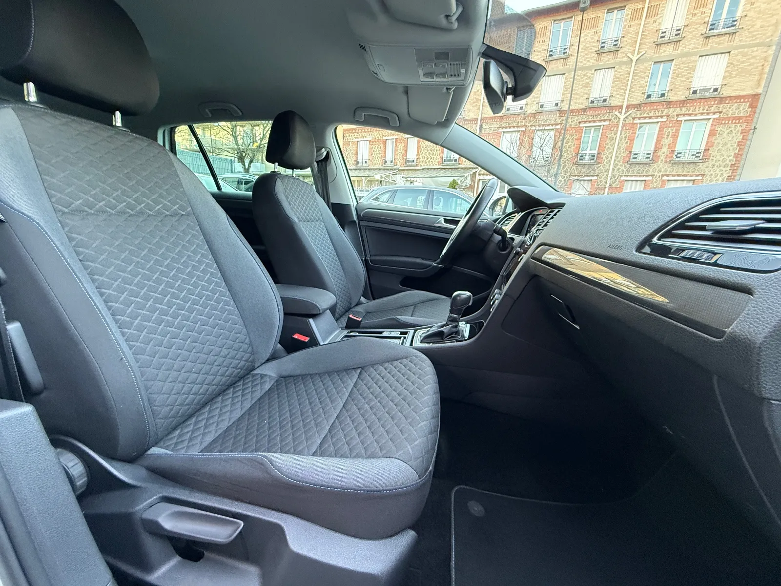 Photo de VOLKSWAGEN GOLF