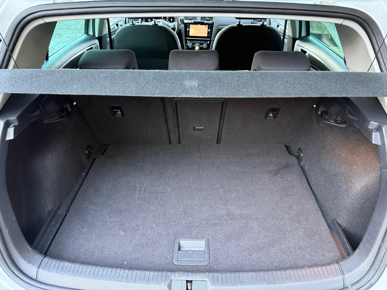 Photo de VOLKSWAGEN GOLF