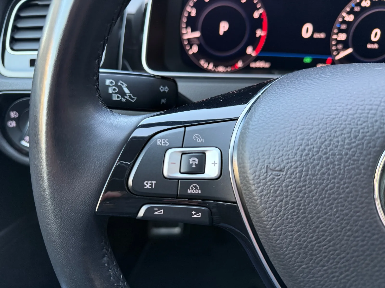 Photo de VOLKSWAGEN GOLF