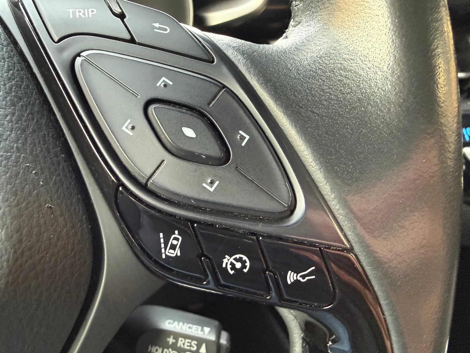 Photo de TOYOTA C-HR HYBRIDE MY22