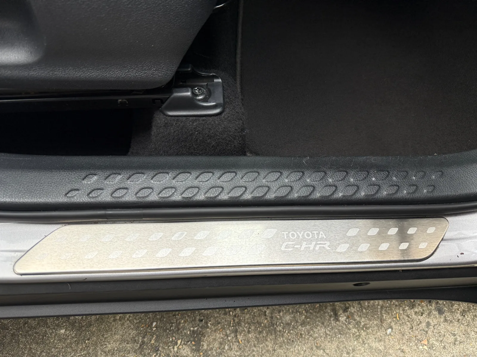 Photo de TOYOTA C-HR HYBRIDE MY22