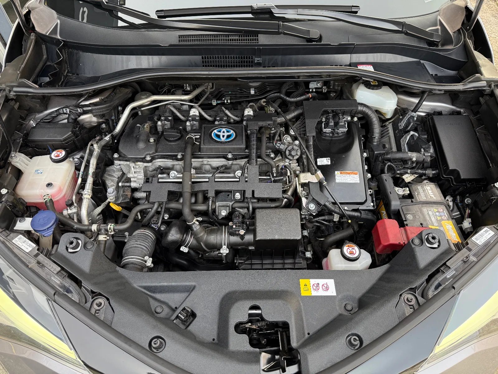 Photo de TOYOTA C-HR HYBRIDE MY22