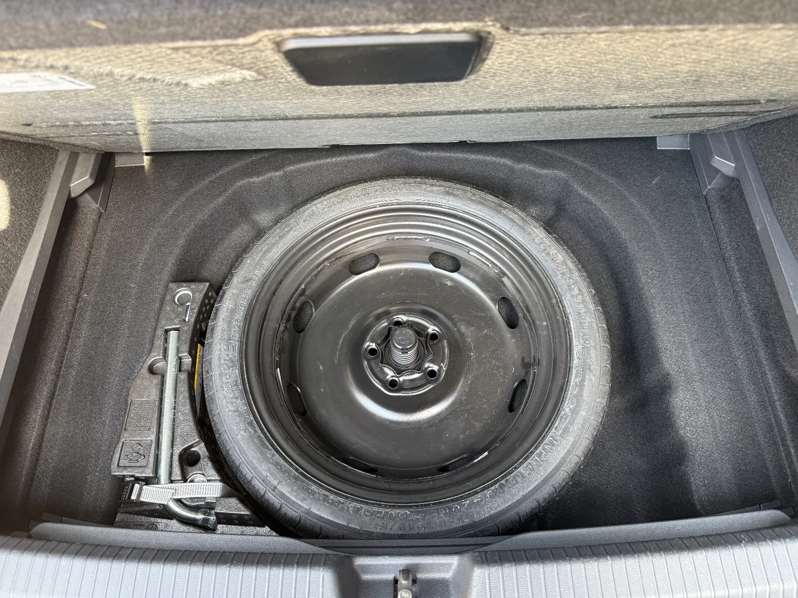 Photo de VOLKSWAGEN GOLF