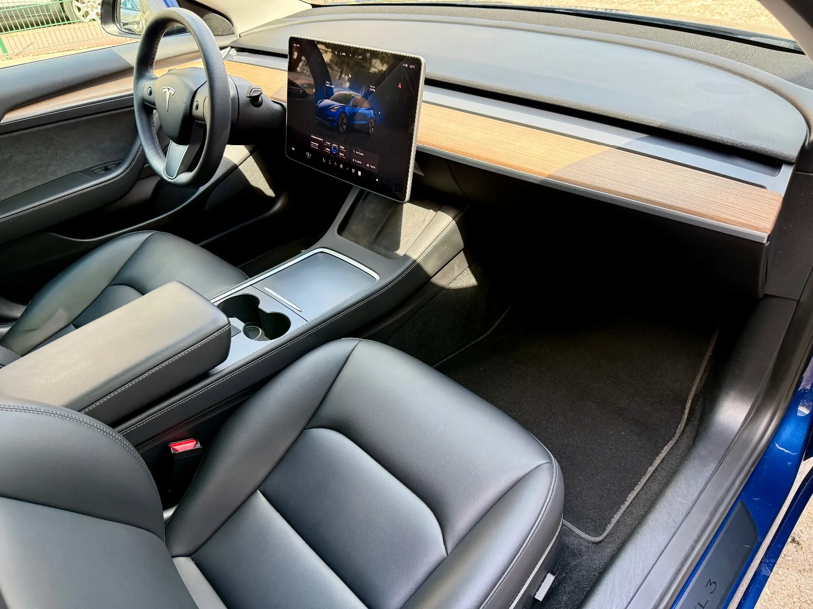Photo de TESLA MODEL 3