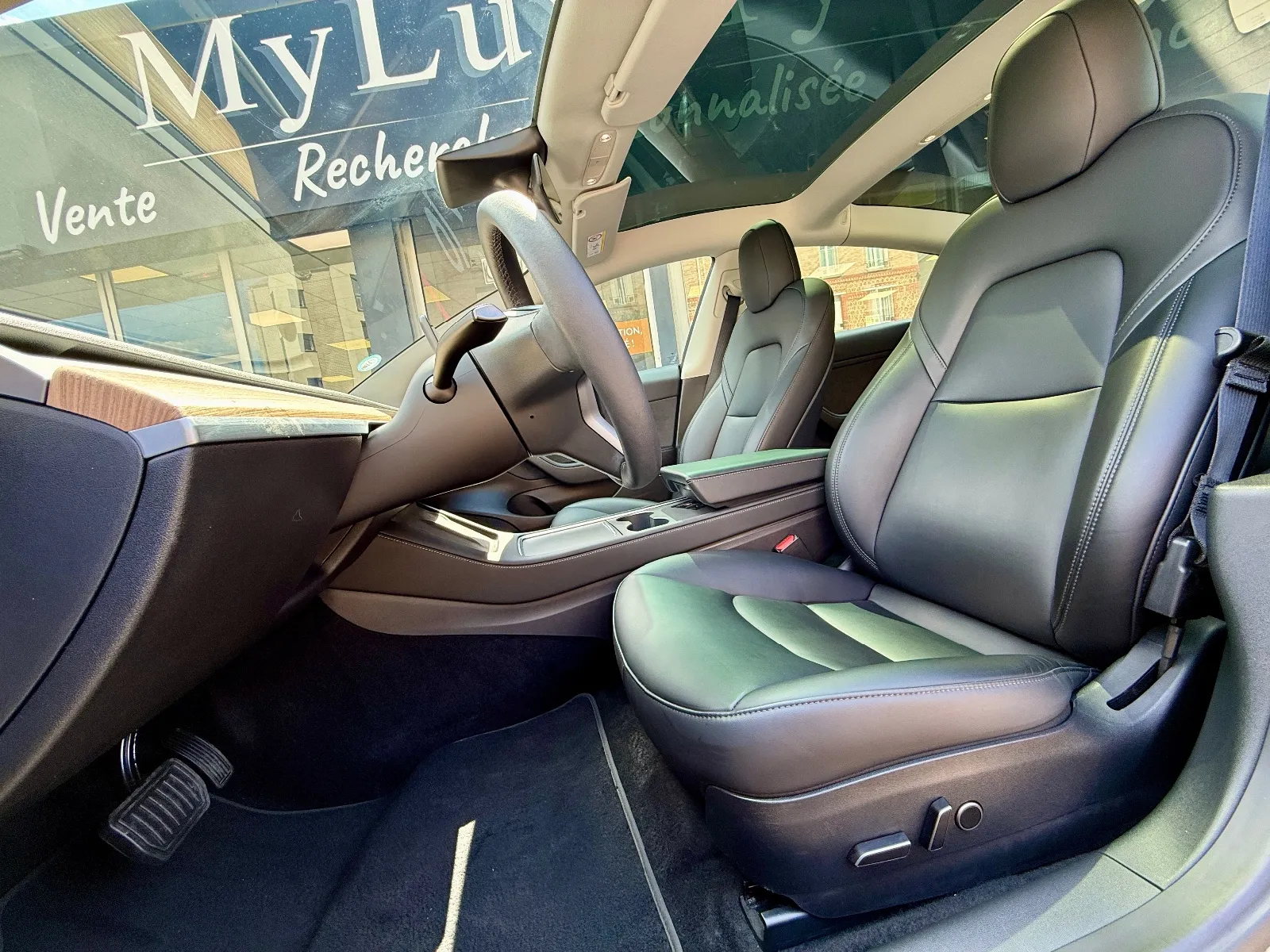 Photo de TESLA MODEL 3