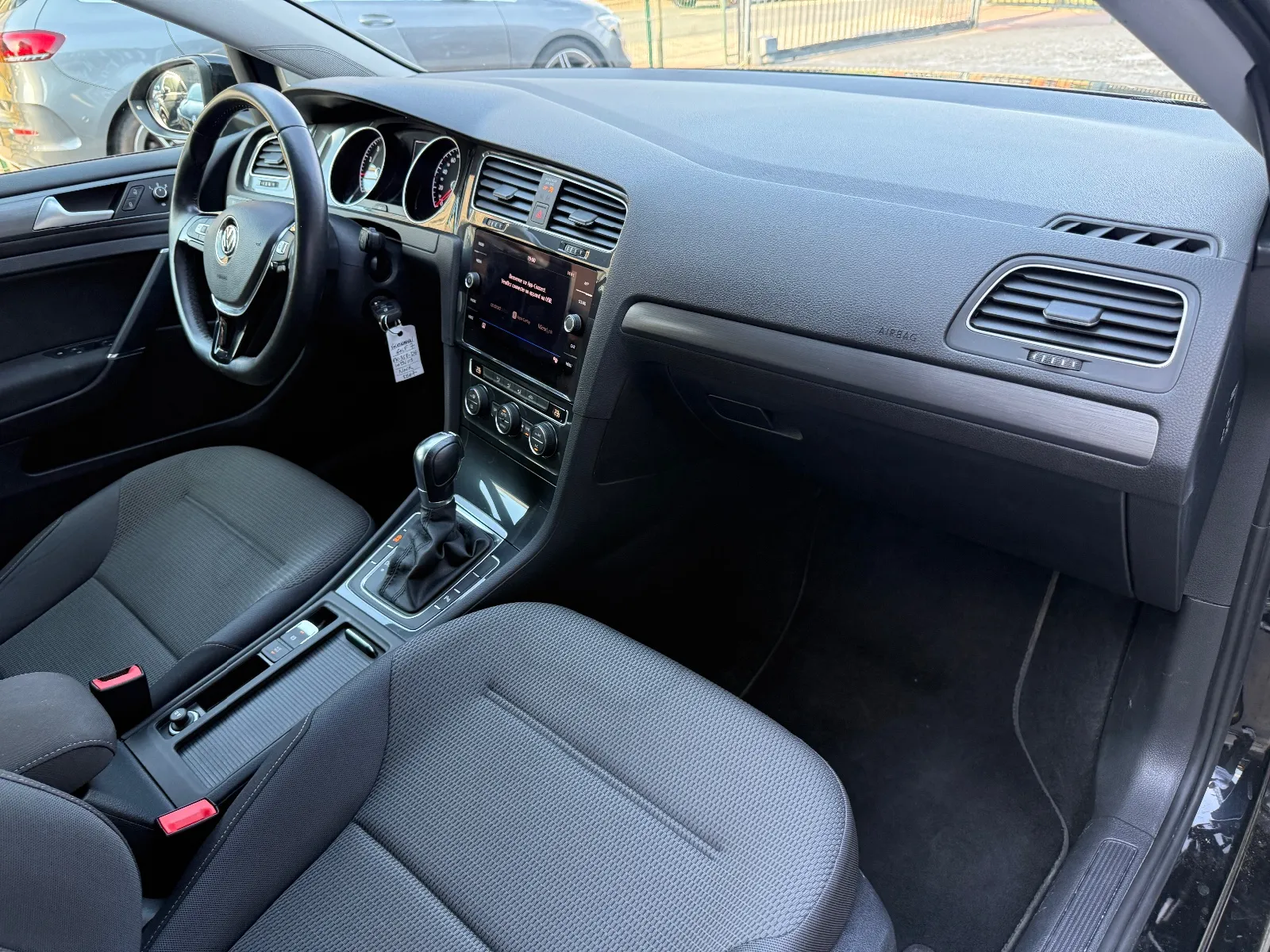 Photo de VOLKSWAGEN GOLF