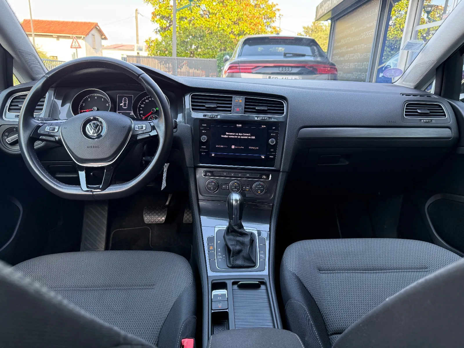 Photo de VOLKSWAGEN GOLF