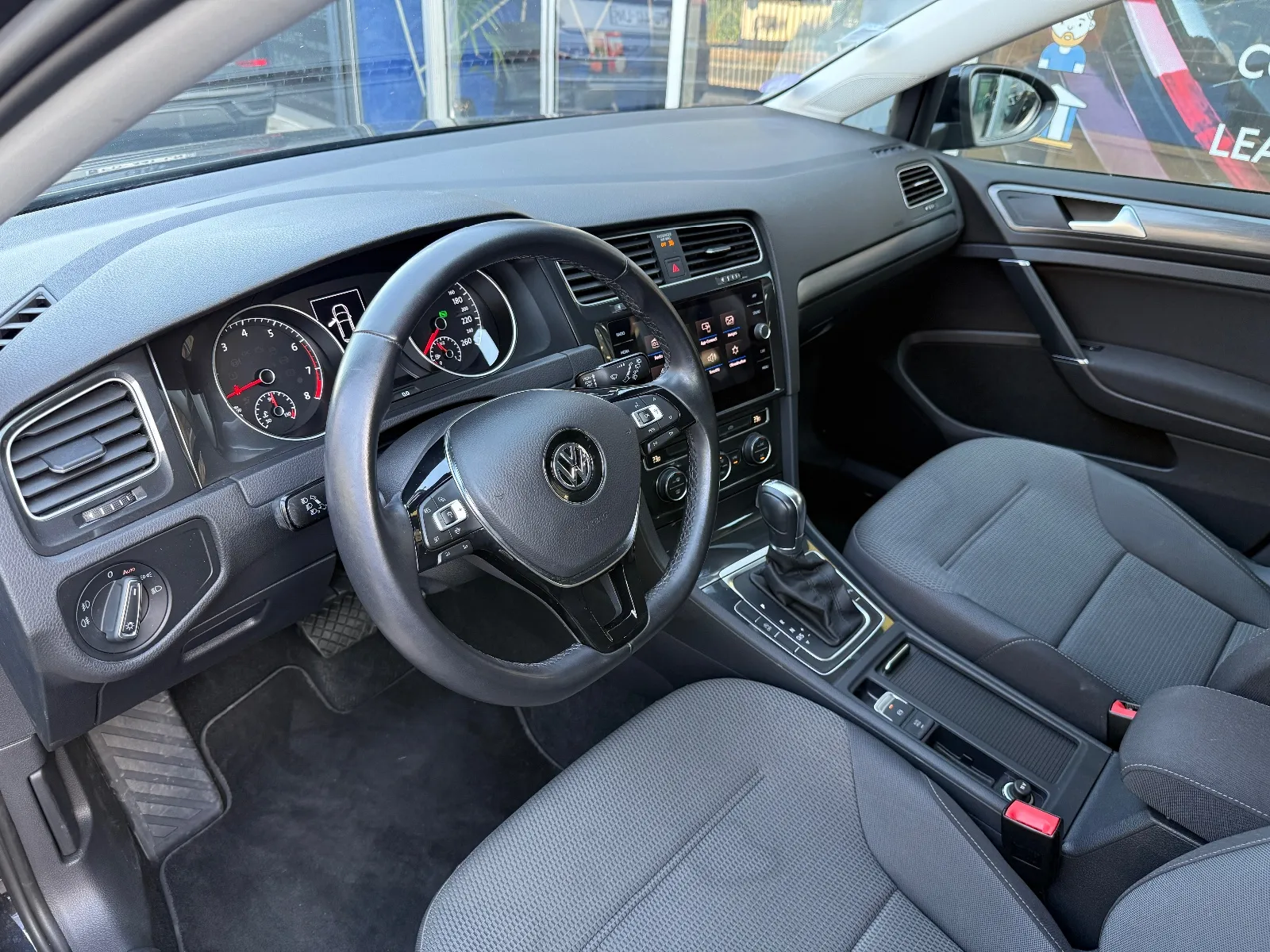 Photo de VOLKSWAGEN GOLF