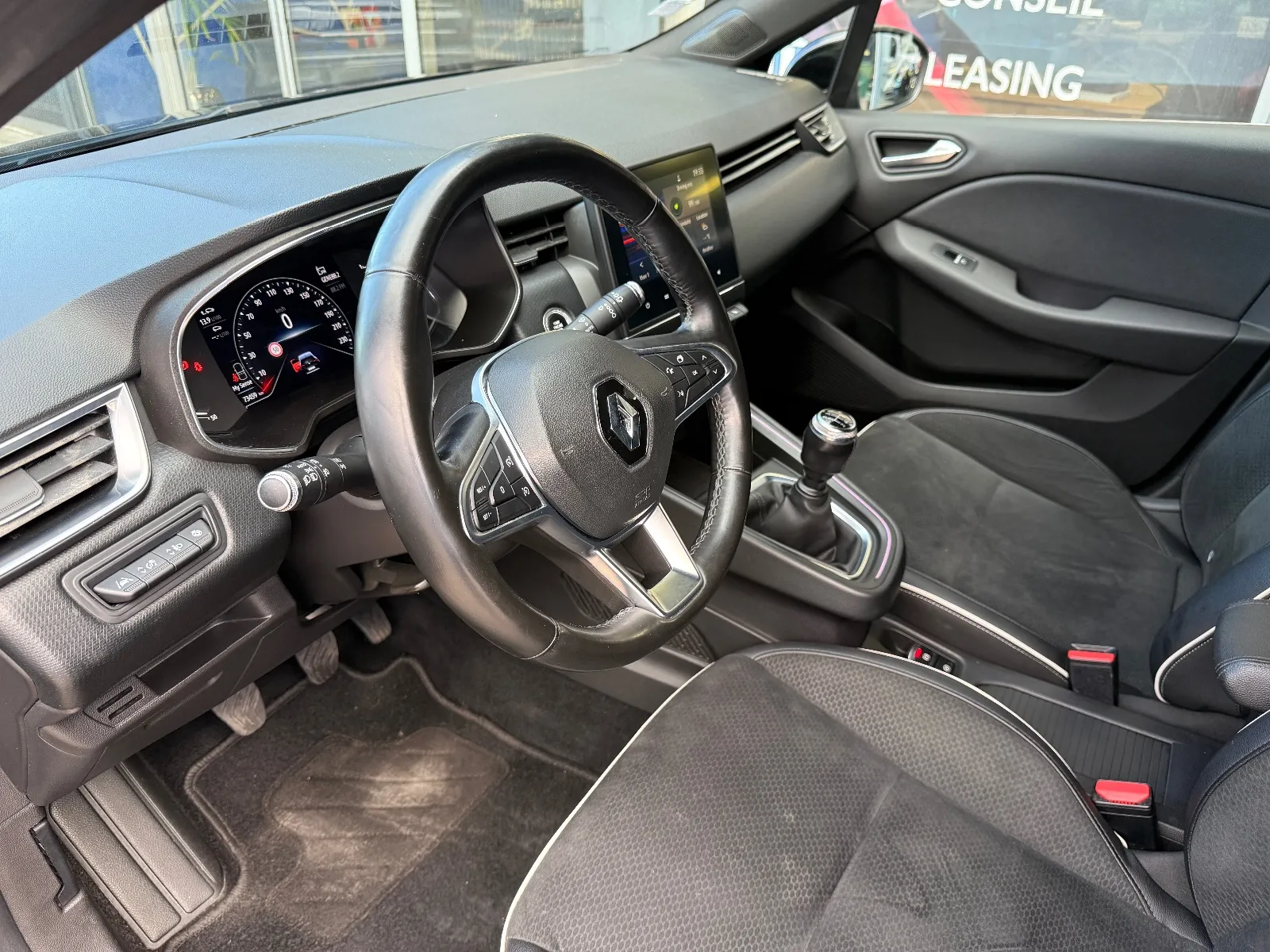 Photo de RENAULT CLIO V