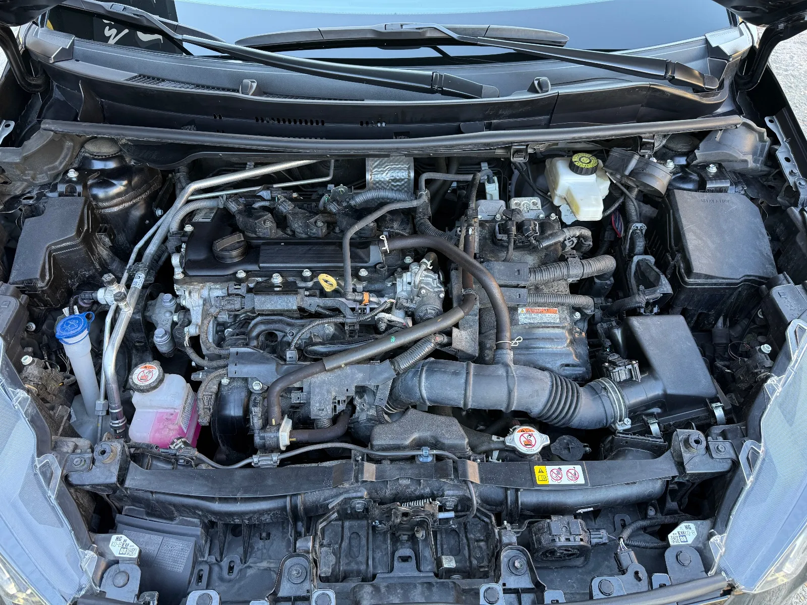 Photo de TOYOTA YARIS PRO HYBRIDE MY22
