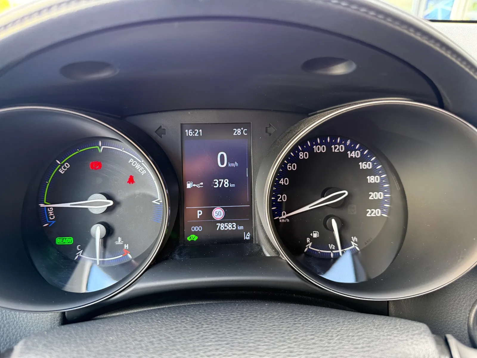 Photo de TOYOTA C-HR HYBRIDE MY22