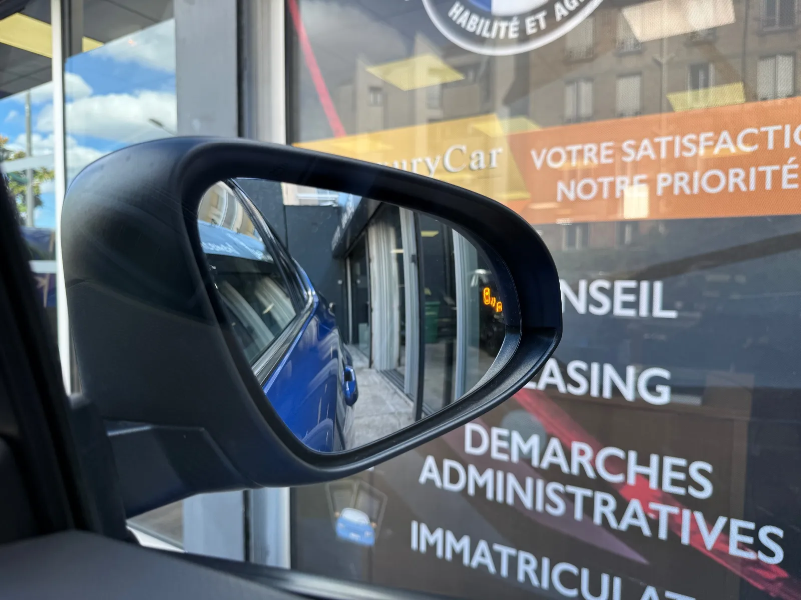 Photo de TOYOTA C-HR HYBRIDE MY22