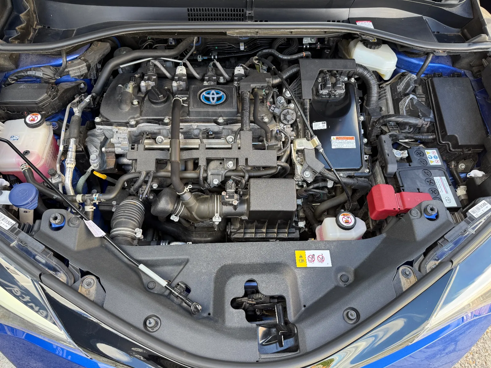 Photo de TOYOTA C-HR HYBRIDE MY22