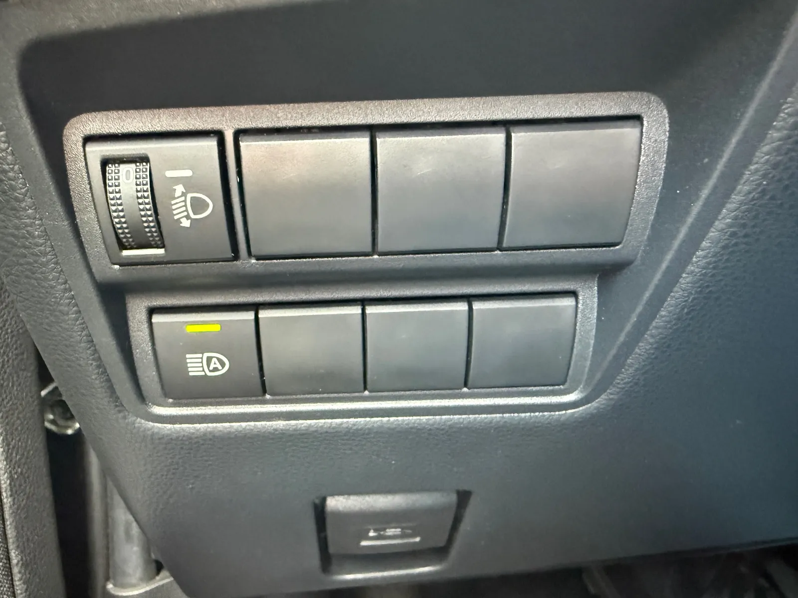 Photo de TOYOTA YARIS CROSS HYBRIDE MY22