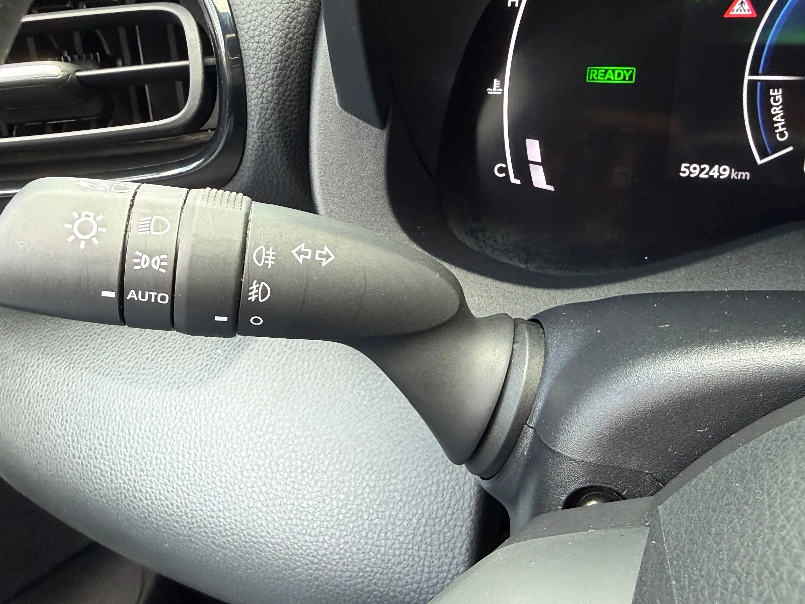 Photo de TOYOTA YARIS CROSS HYBRIDE MY22