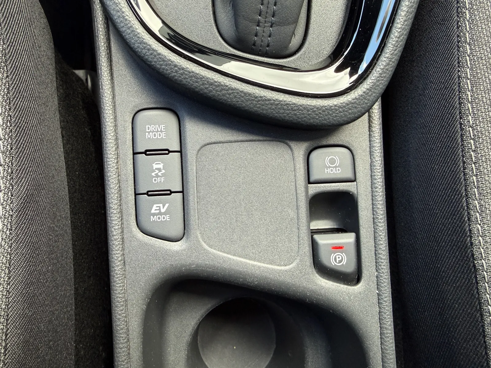 Photo de TOYOTA YARIS CROSS HYBRIDE MY22