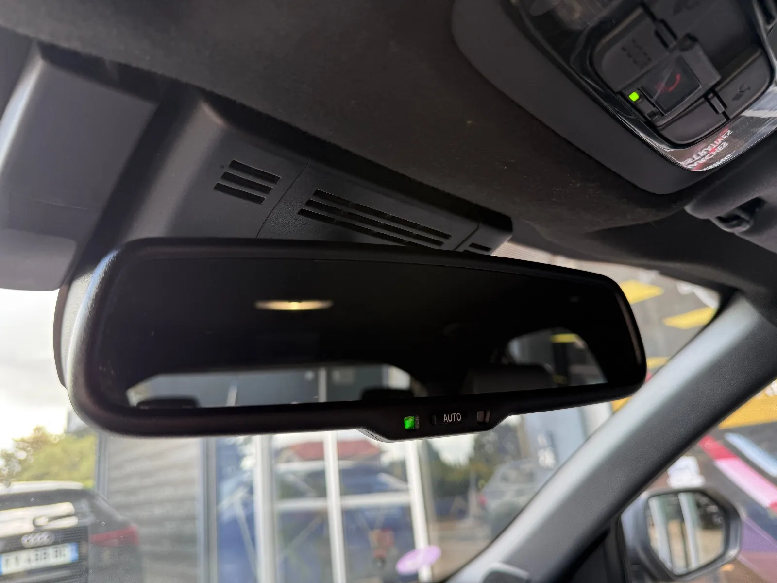 Photo de TOYOTA YARIS CROSS HYBRIDE MY22