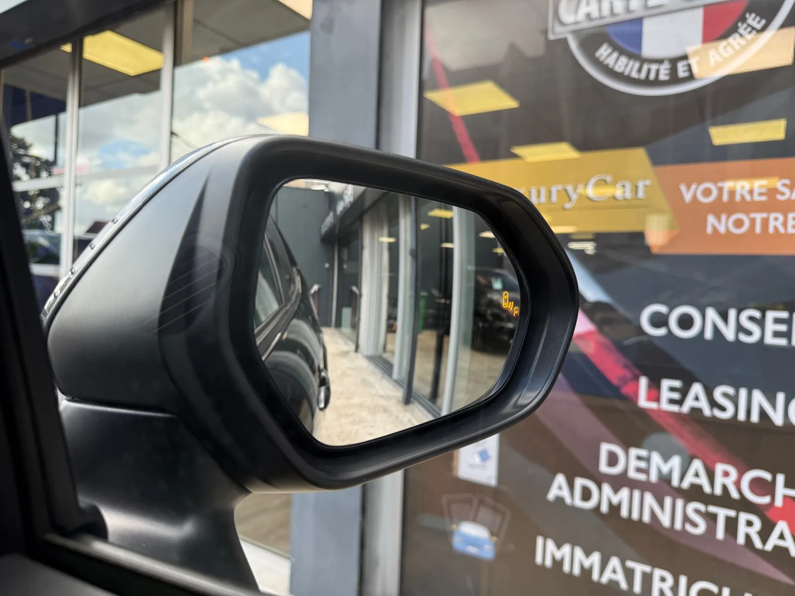 Photo de TOYOTA YARIS CROSS HYBRIDE MY22