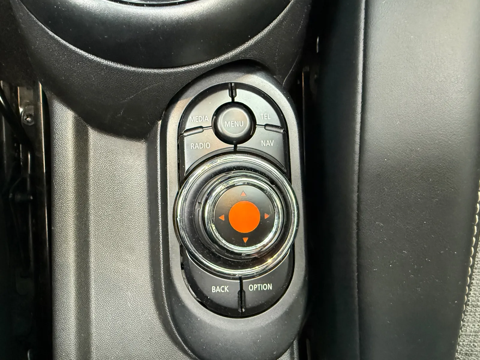 Photo de MINI HATCH 3 PORTES F56