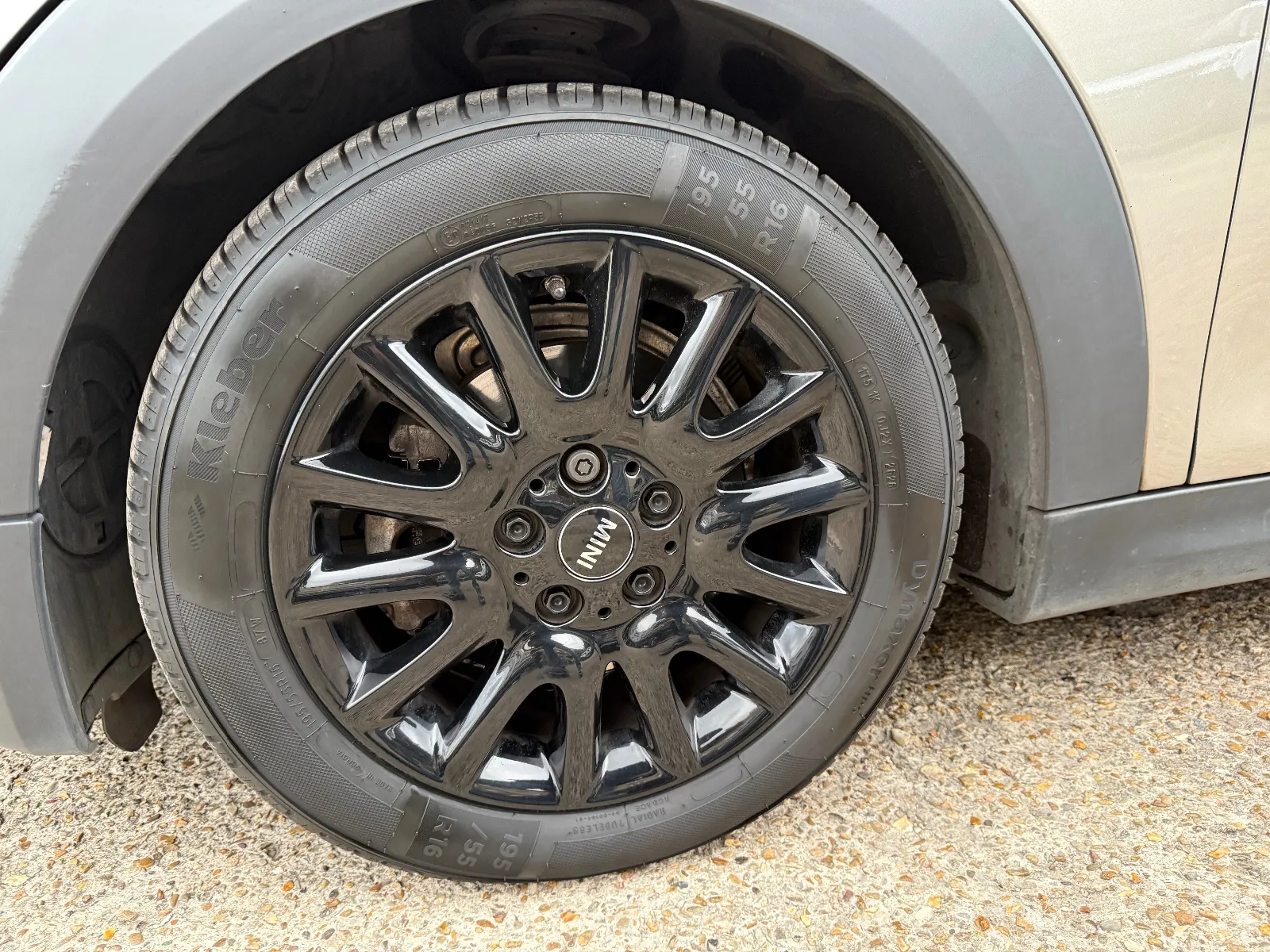 Photo de MINI HATCH 3 PORTES F56