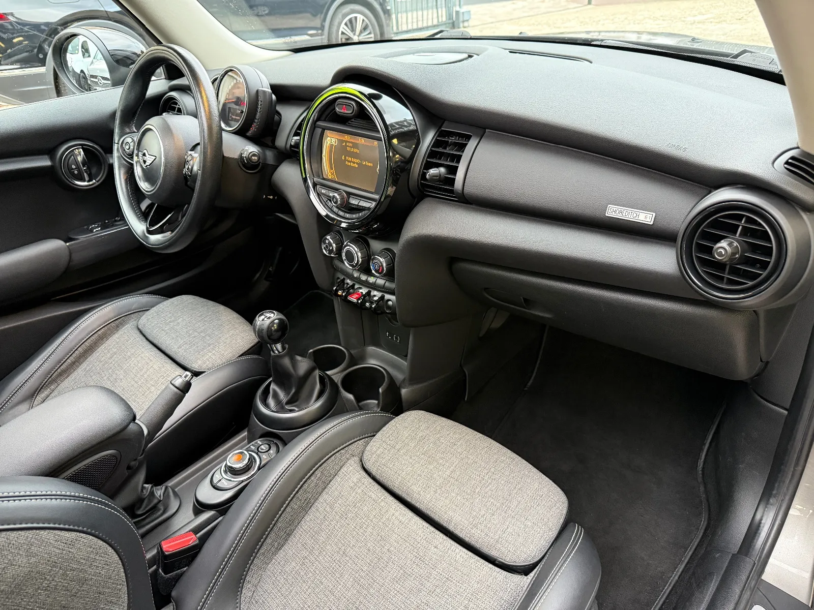 Photo de MINI HATCH 3 PORTES F56