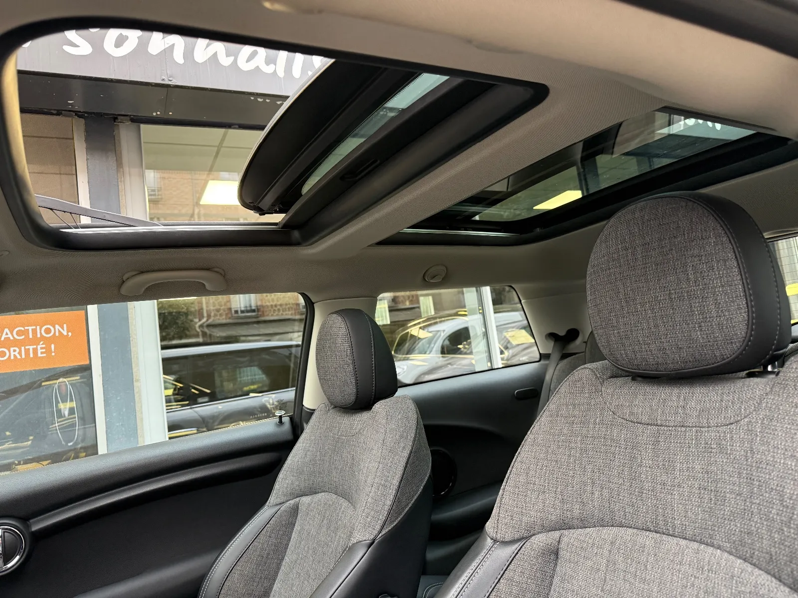 Photo de MINI HATCH 3 PORTES F56