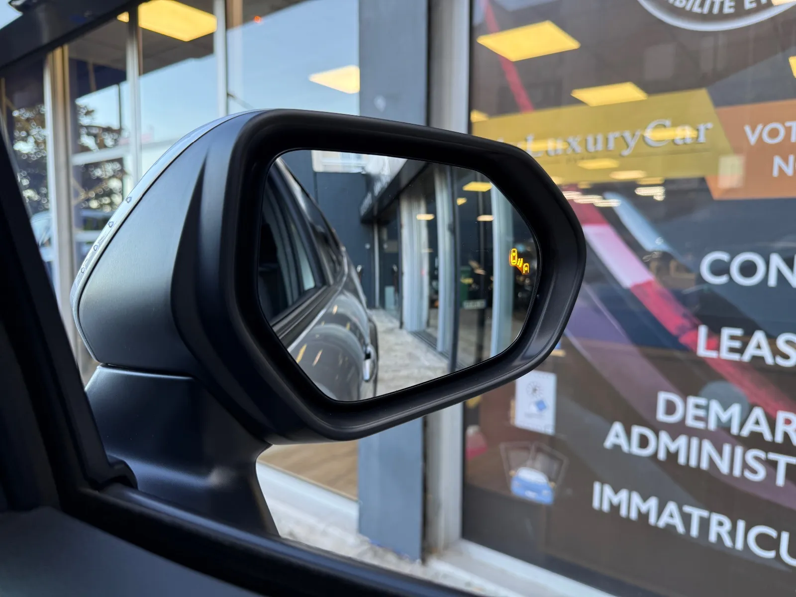 Photo de TOYOTA YARIS CROSS HYBRIDE MY22