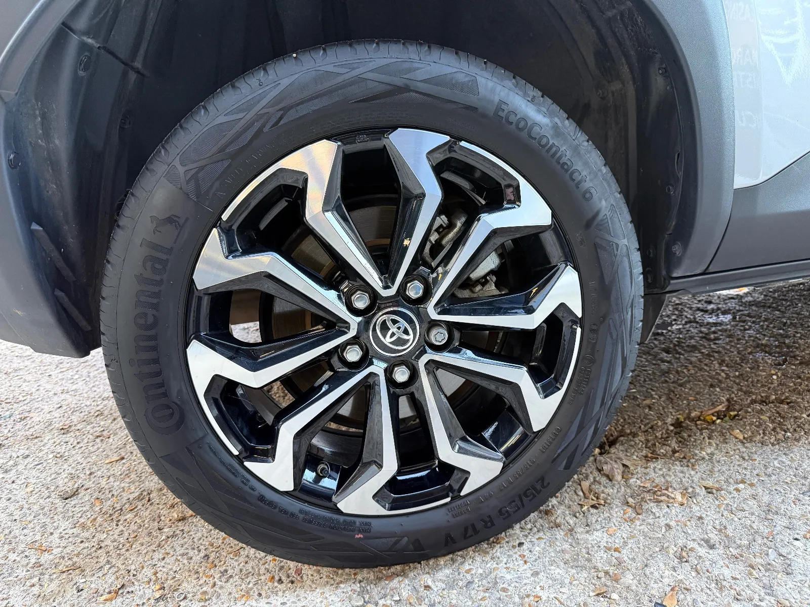 Photo de TOYOTA YARIS CROSS HYBRIDE MY22