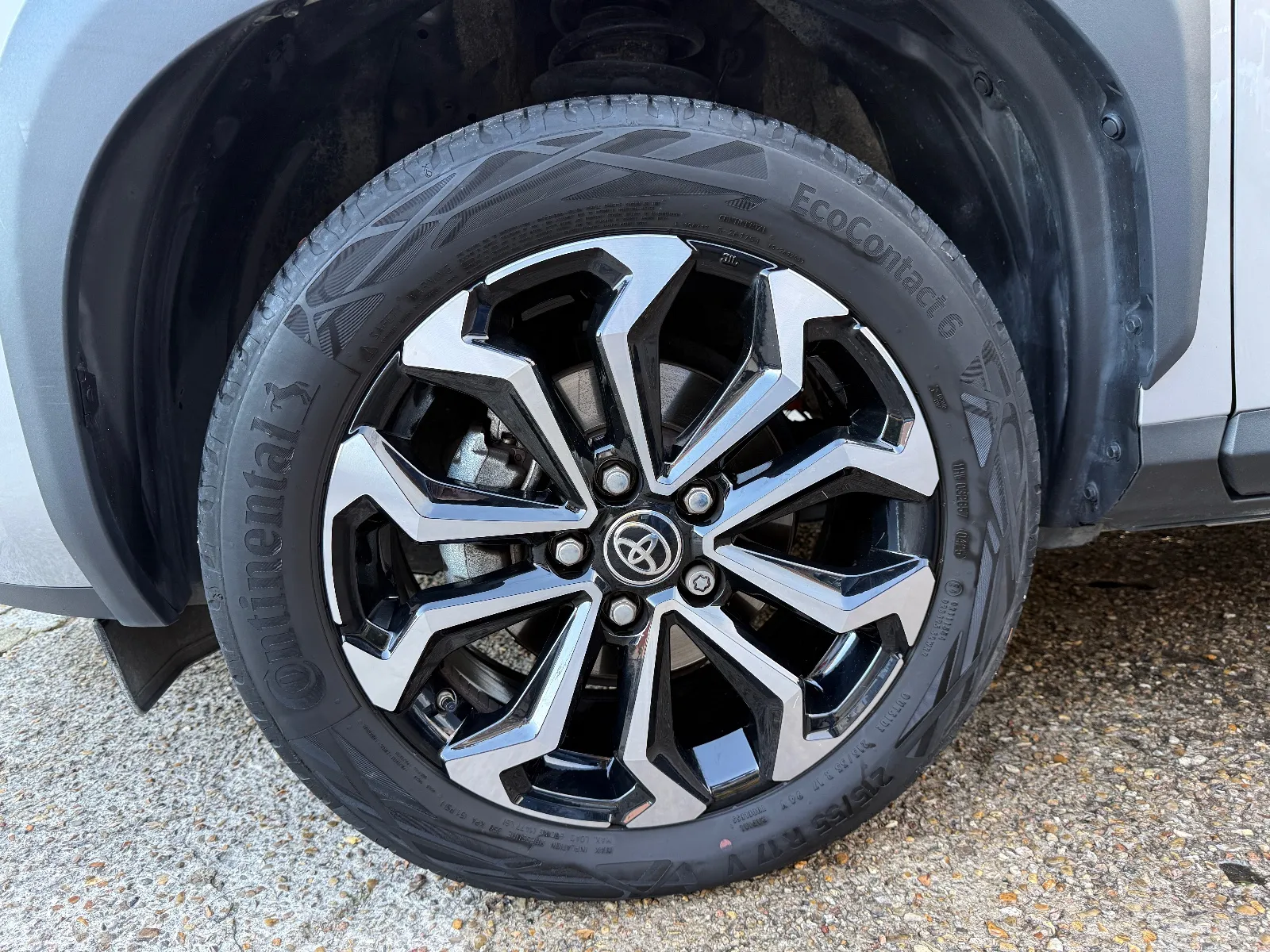 Photo de TOYOTA YARIS CROSS HYBRIDE MY22